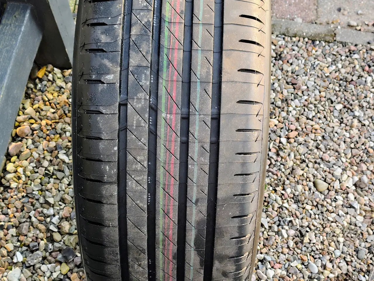 Billede 2 - Nye ubrugte sommerdæk mrk. Bridgestone 235/60 R 18