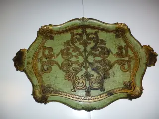 Gammel bakke sælges.