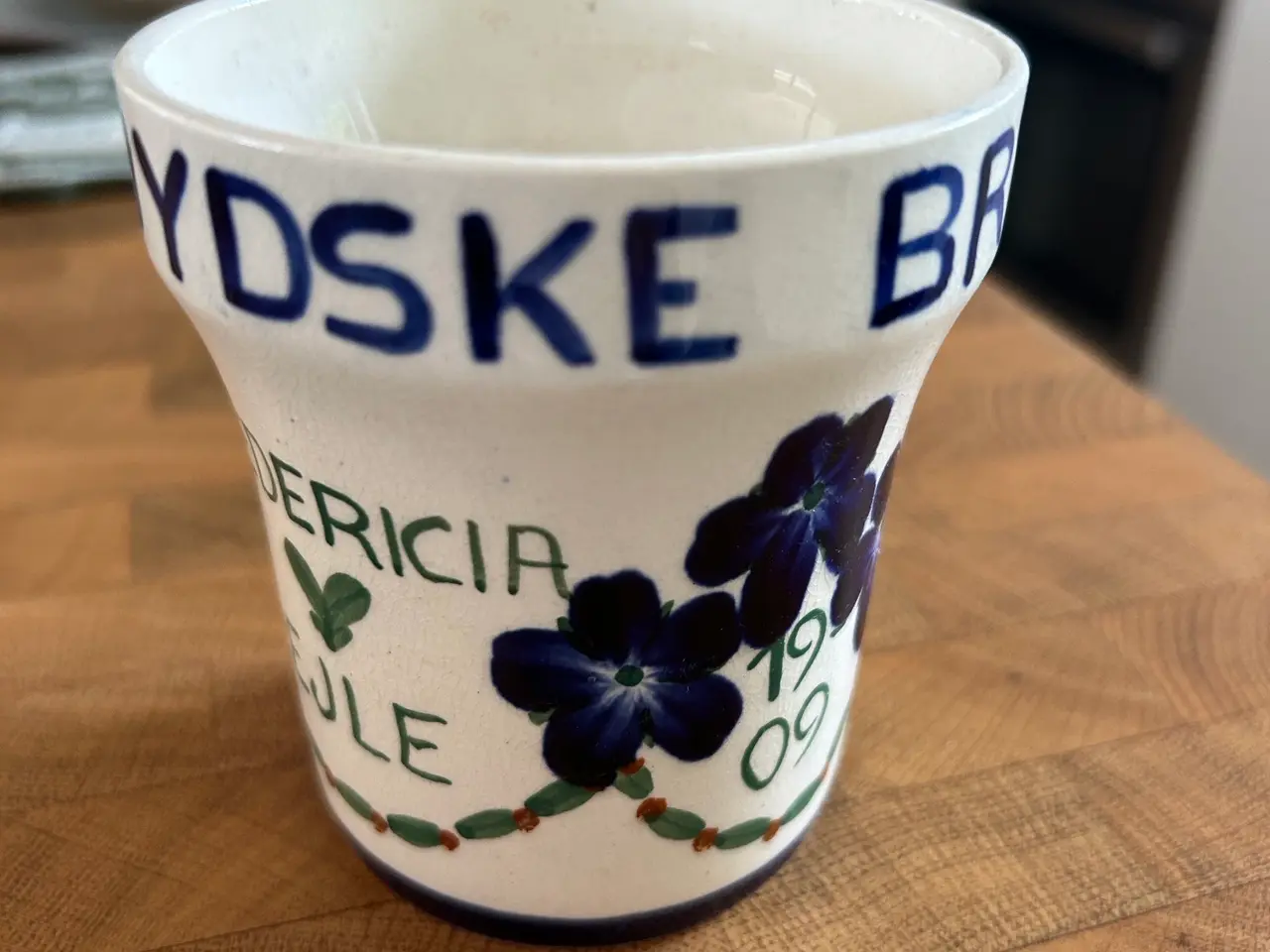 Billede 1 - Aluminia krus for østjyske bryggerier 1909
