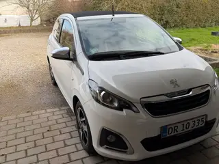 Peugoet 108 top.