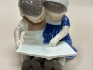B&G porcelænsfigur "Læsende børn" nr. 1567