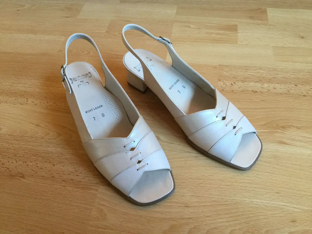 Billede 8 - Sandaler - Nye. Jenny by ara i str. 7 / 41