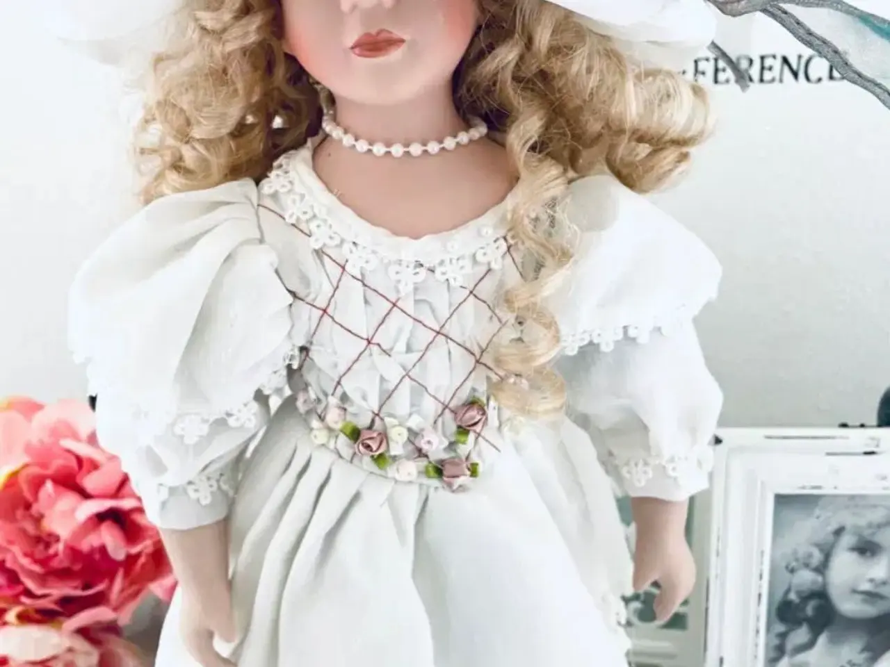 Billede 1 - Porcelænsdukke