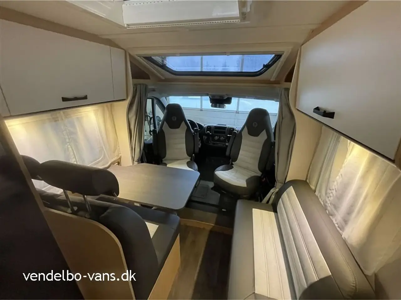 Billede 2 - 2026 - SunLight VAN V67S