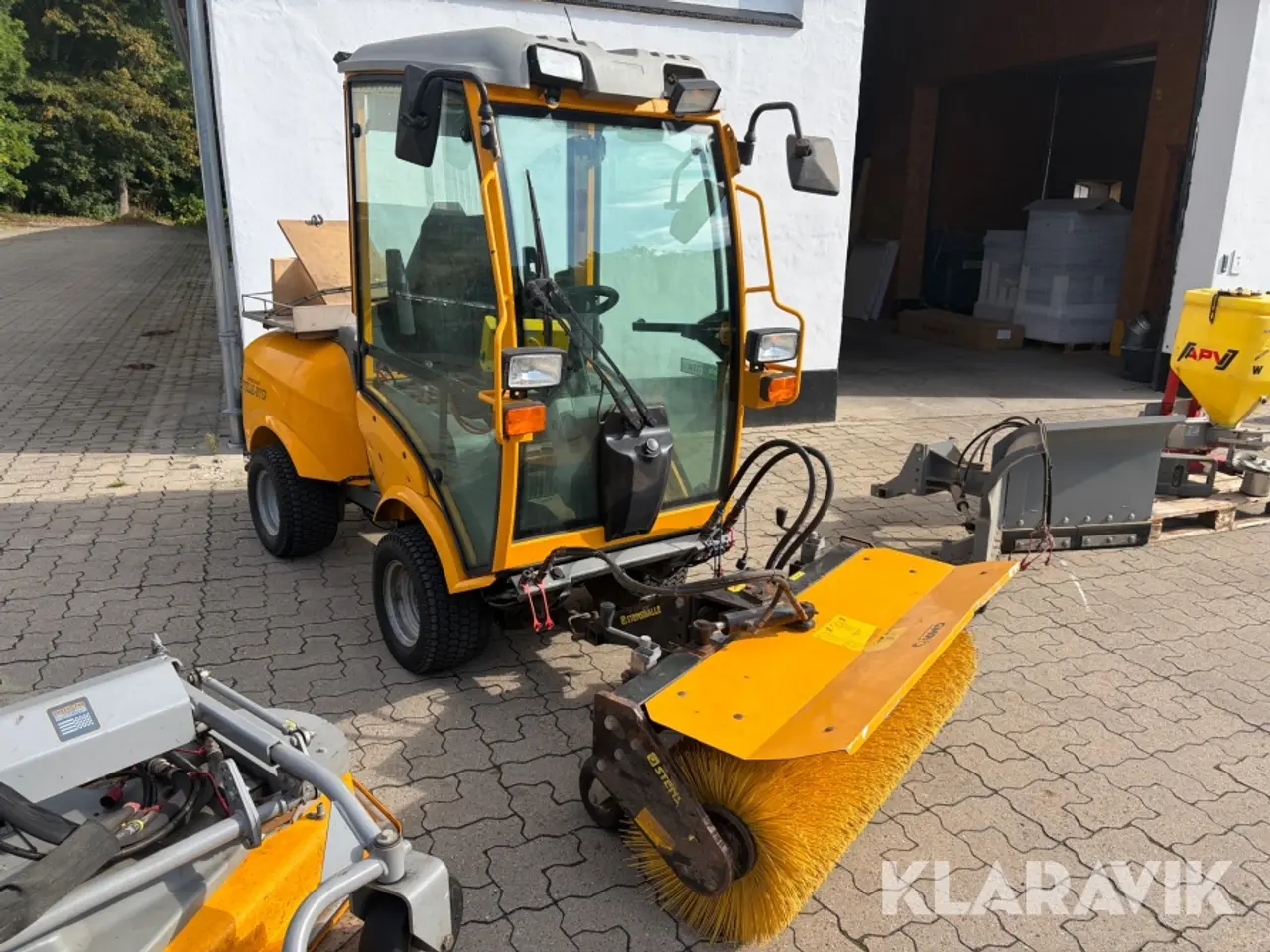 Billede 8 - Redskabsbærer Stiga Titan 740 DCR 4WD med tilbehør