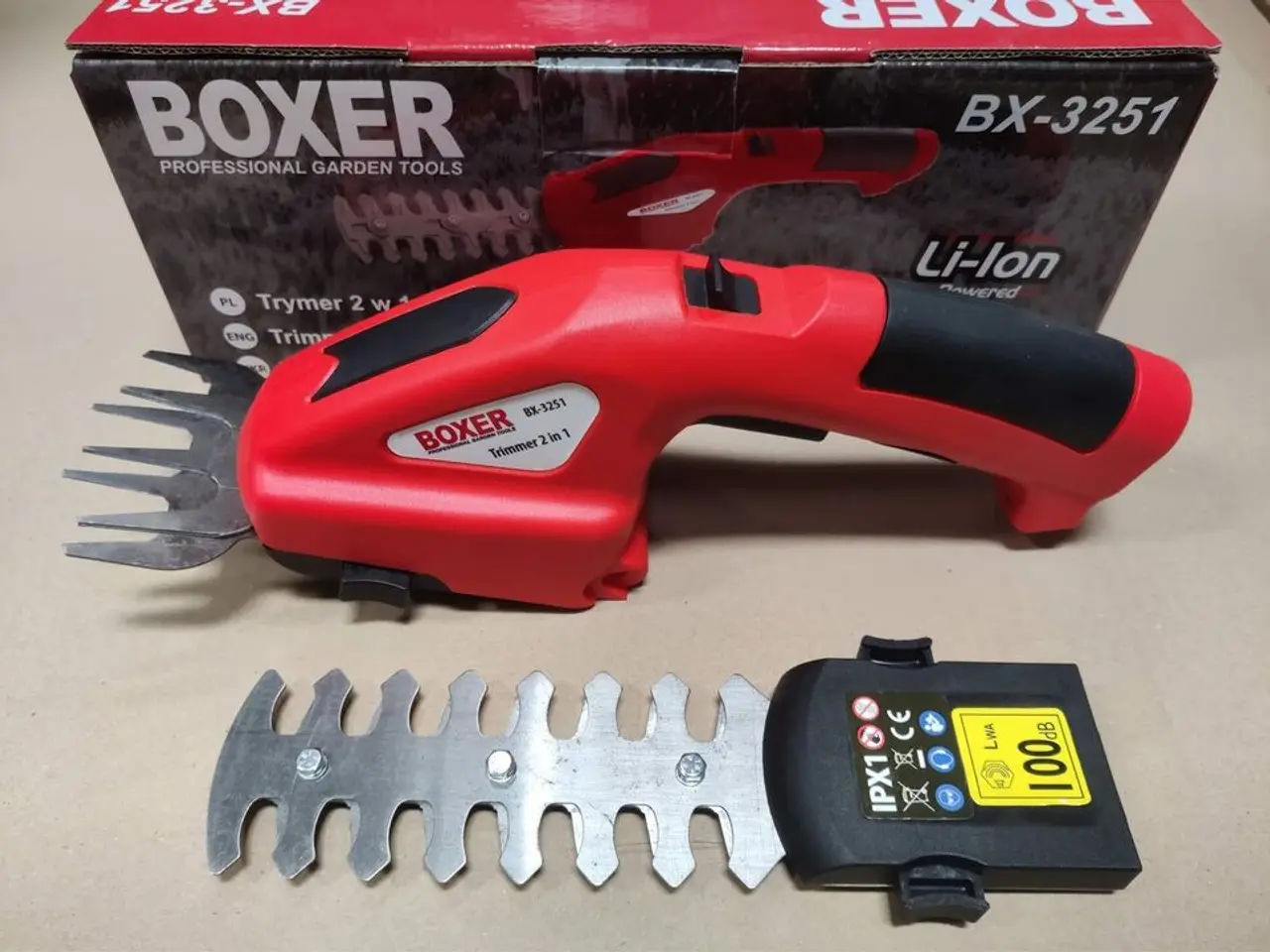 Billede 1 - 2i1 trimmer med indbygget opladeligt batteri.