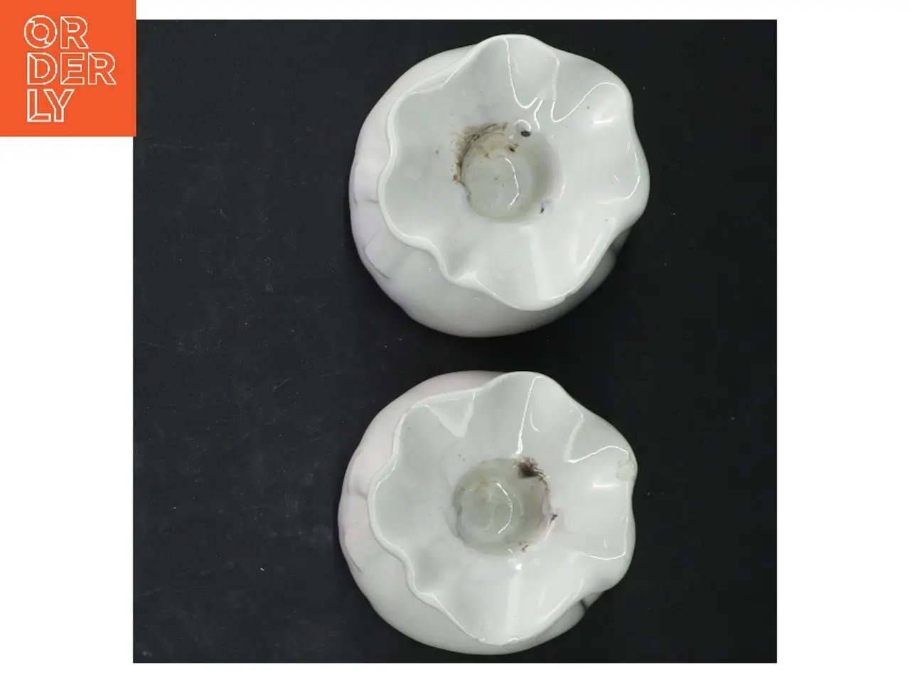 Billede 4 - Små hvide porcelænsvaser (str. Ø, 7 cm. 2 styk)