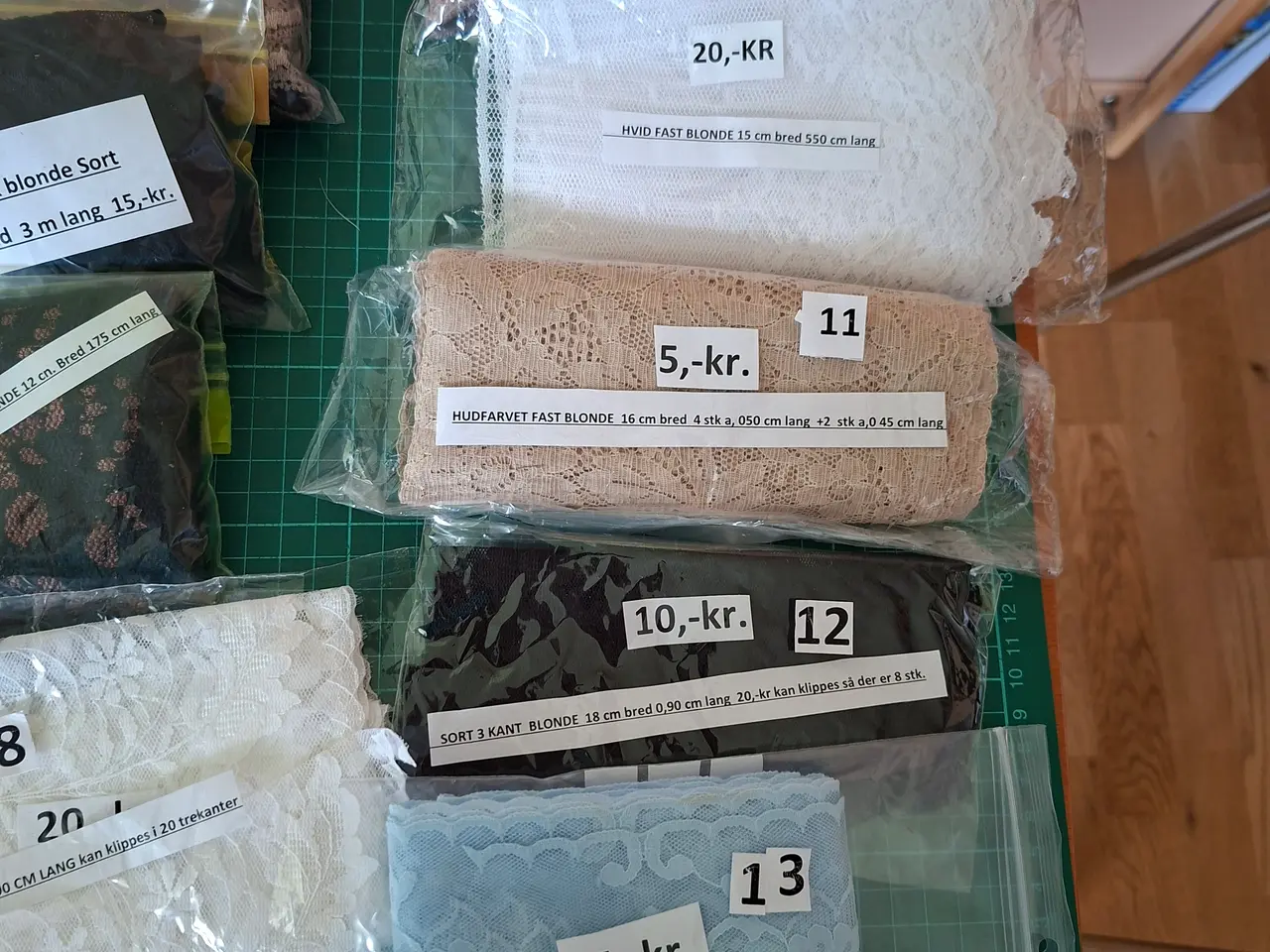 Billede 4 - Diverse blondeposer med bløde +fasteblonder