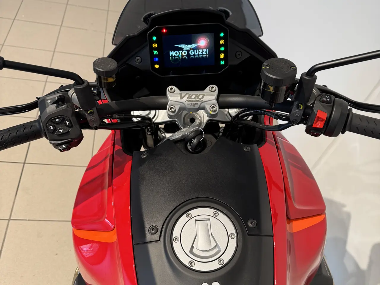 Billede 5 - Moto Guzzi V100 Mandello Aalborg MC