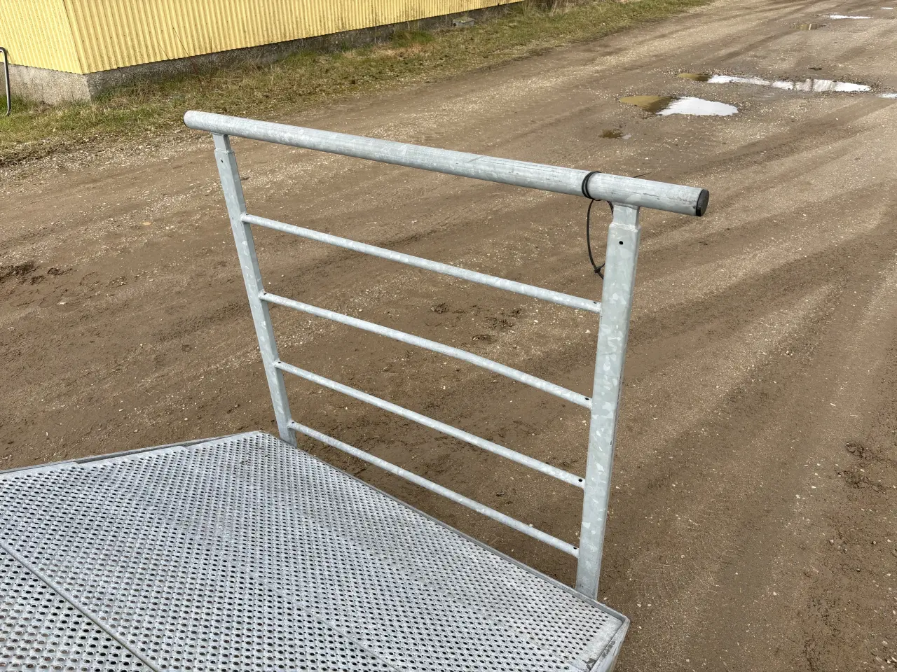 Billede 5 - Galvaniseret trappe inkl repos