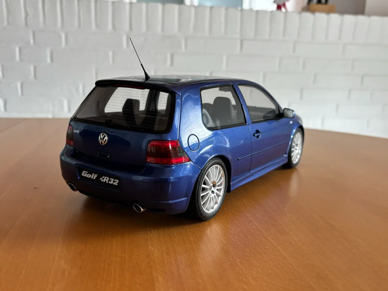 Billede 3 - Vw Golf R32 1:12