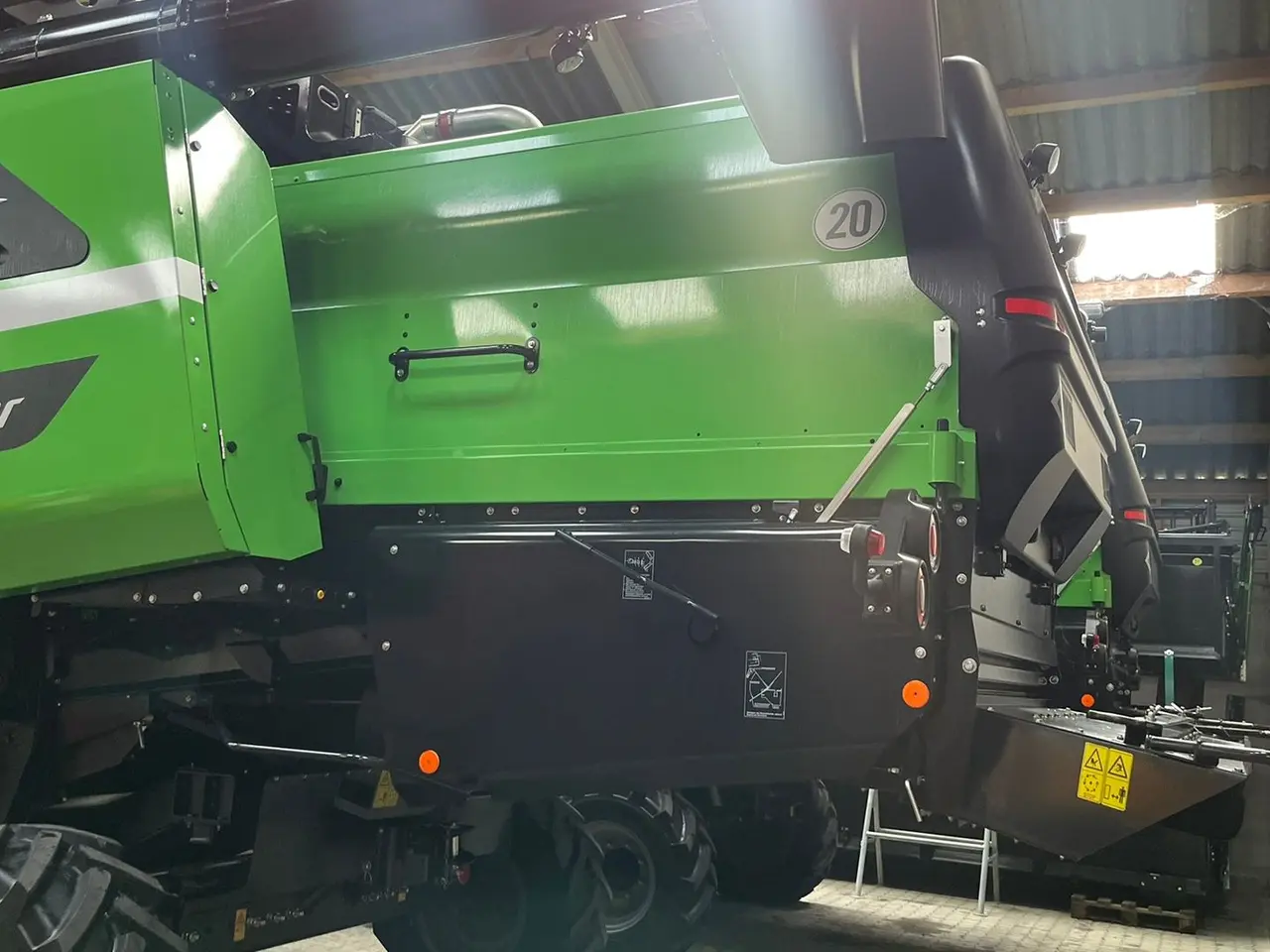 Billede 18 - Deutz-Fahr 7206 With 24feed - 7.2m header. New and unused Combine together with 7.2m header