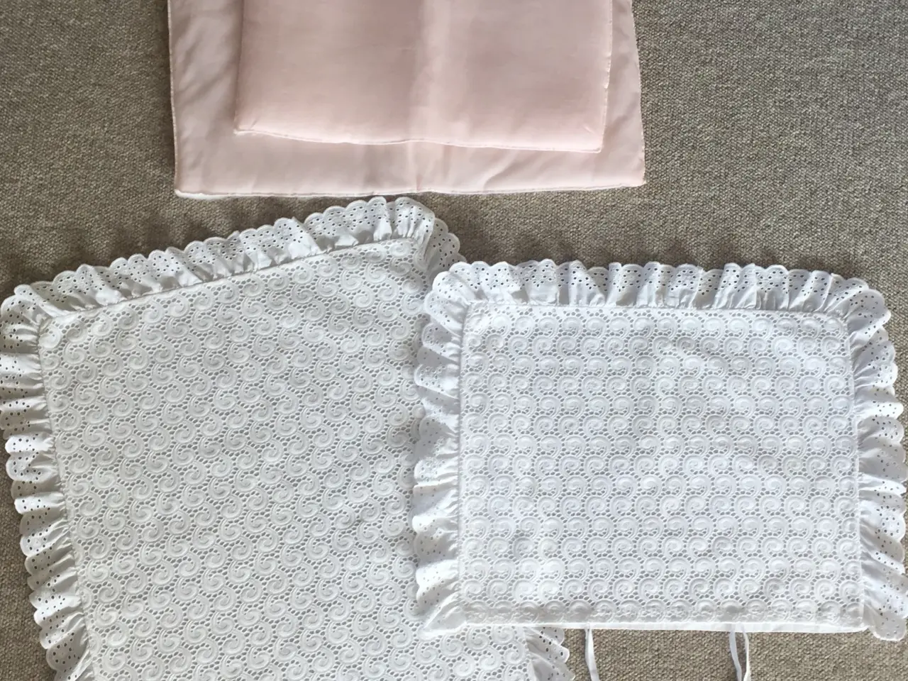 Billede 1 - Retro pynte sengetøj til baby