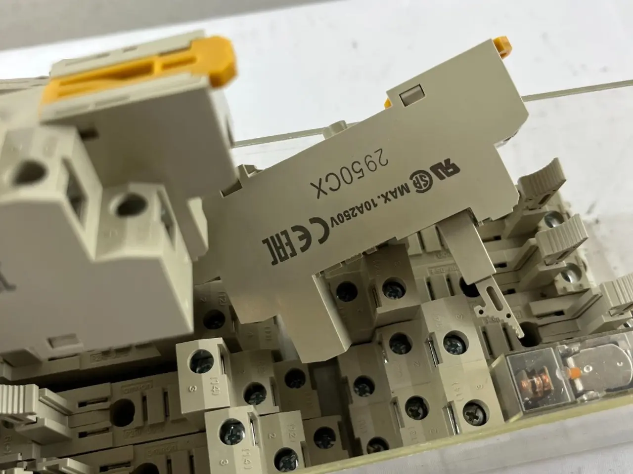 Billede 11 - Omron P2RF-05-E relæ Socket parti DIN Rail 5-Pin