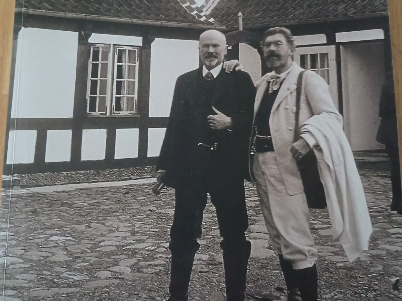 Billede 2 - Arken, kunstmagasiner.