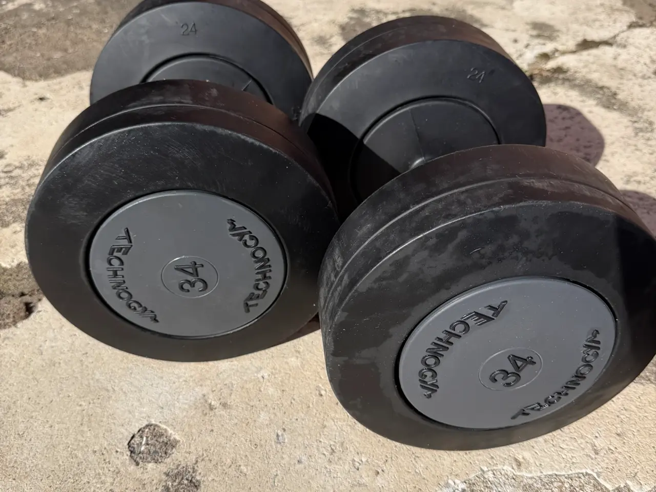 Billede 2 - Technogym Urethane håndvægte (2 x 34 kg.)