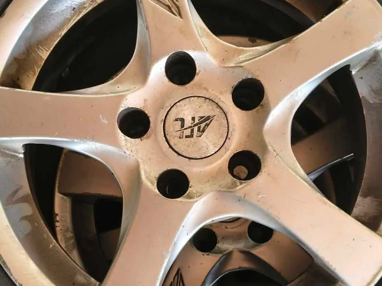 Billede 1 - Dæk til kia 4 stks
