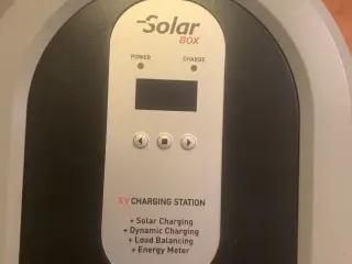 El oplader til bil - Solar Box