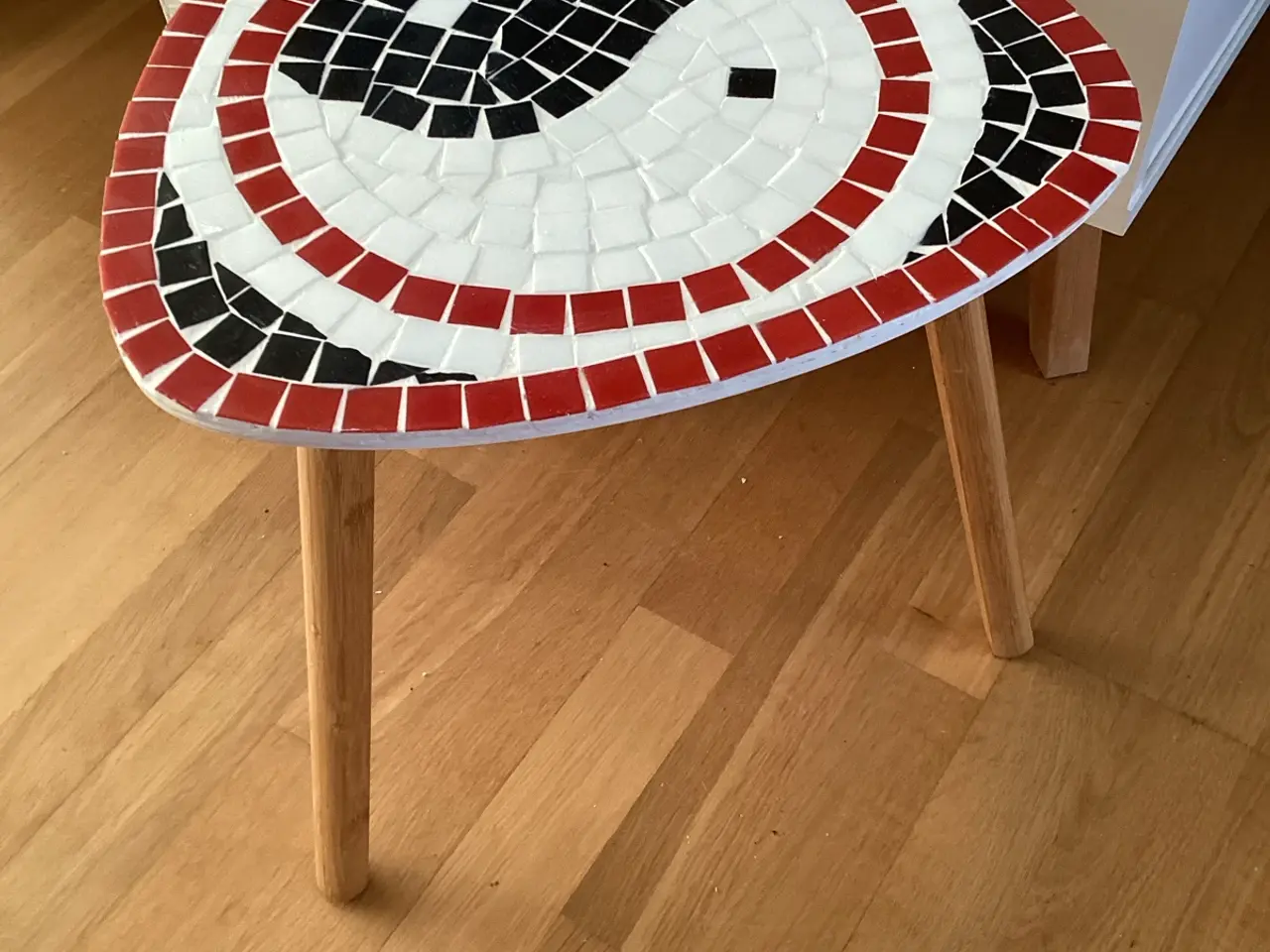 Billede 1 - Pynte bord