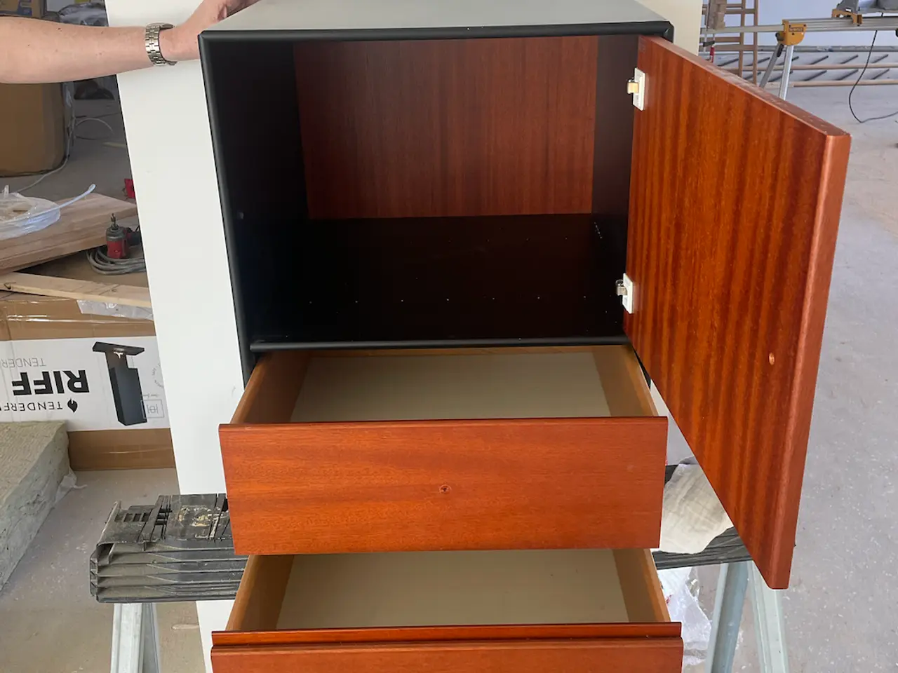 Billede 2 - Montana Modul (Ekstra dybde 47 cm) – Sort/Mahogni