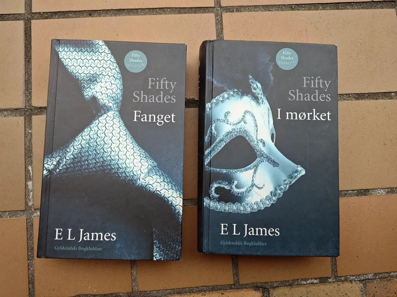 Billede 1 - Fifty Shades of Grey - Fanget og I mørket BØGER