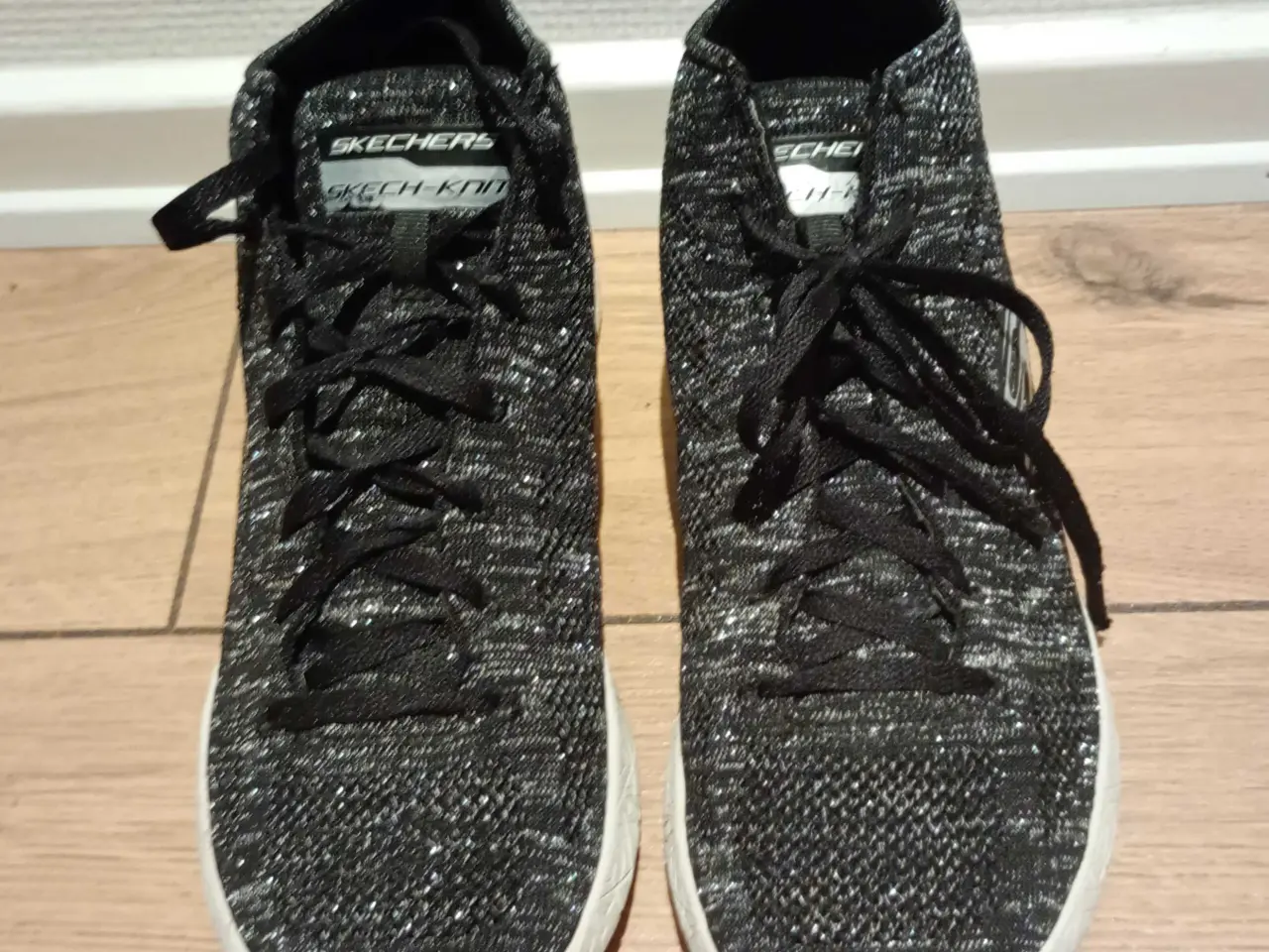 Billede 2 - Fine sneakers, SKECHERS, Str. 40.