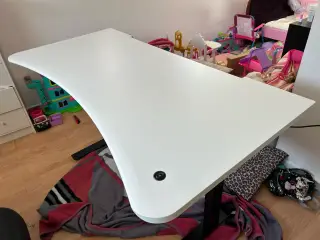 Hævesænkbord