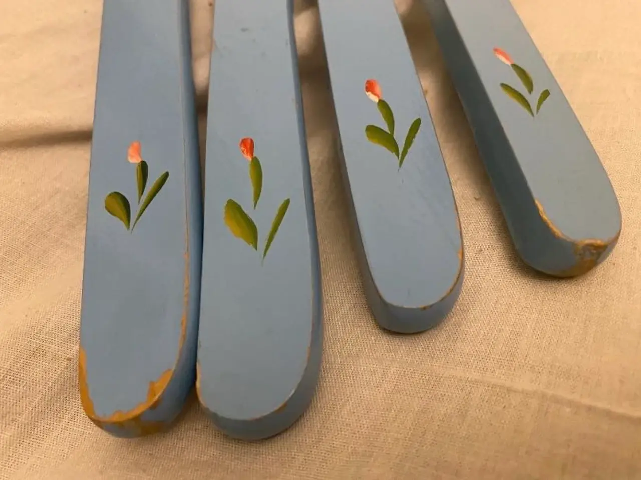 Billede 7 - Vintage bøjler med bemalede blomster