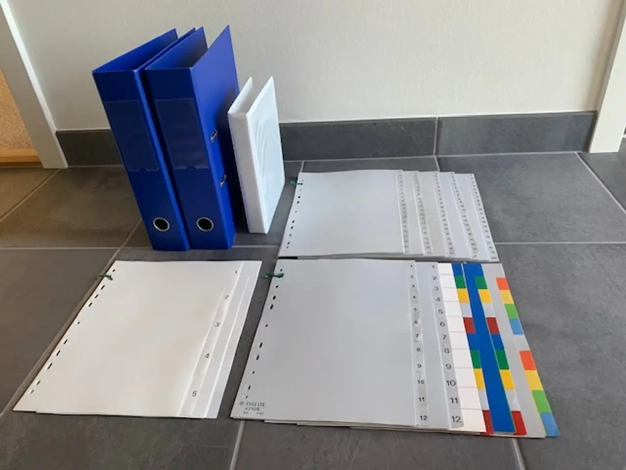 Billede 1 - Ringbind / mapper inkl. faneblade