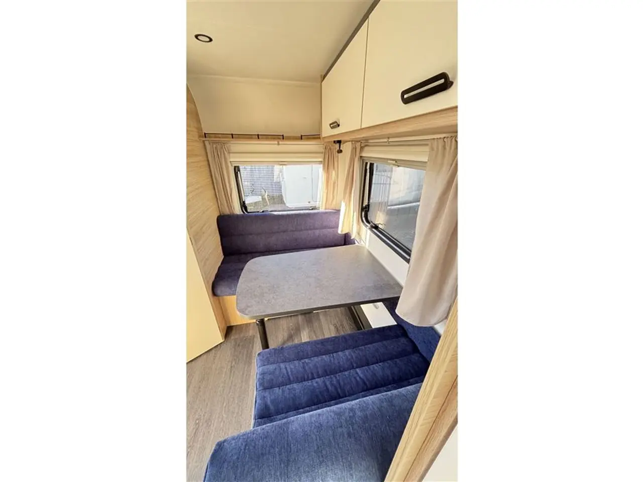 Billede 4 - 2026 - Caravelair Alba Style 390 DK Line masser af udstyr