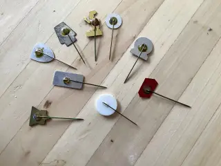 9 ældre pins