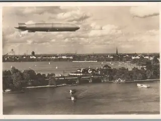 Graf Zeppelin over Hamburg - Brugt