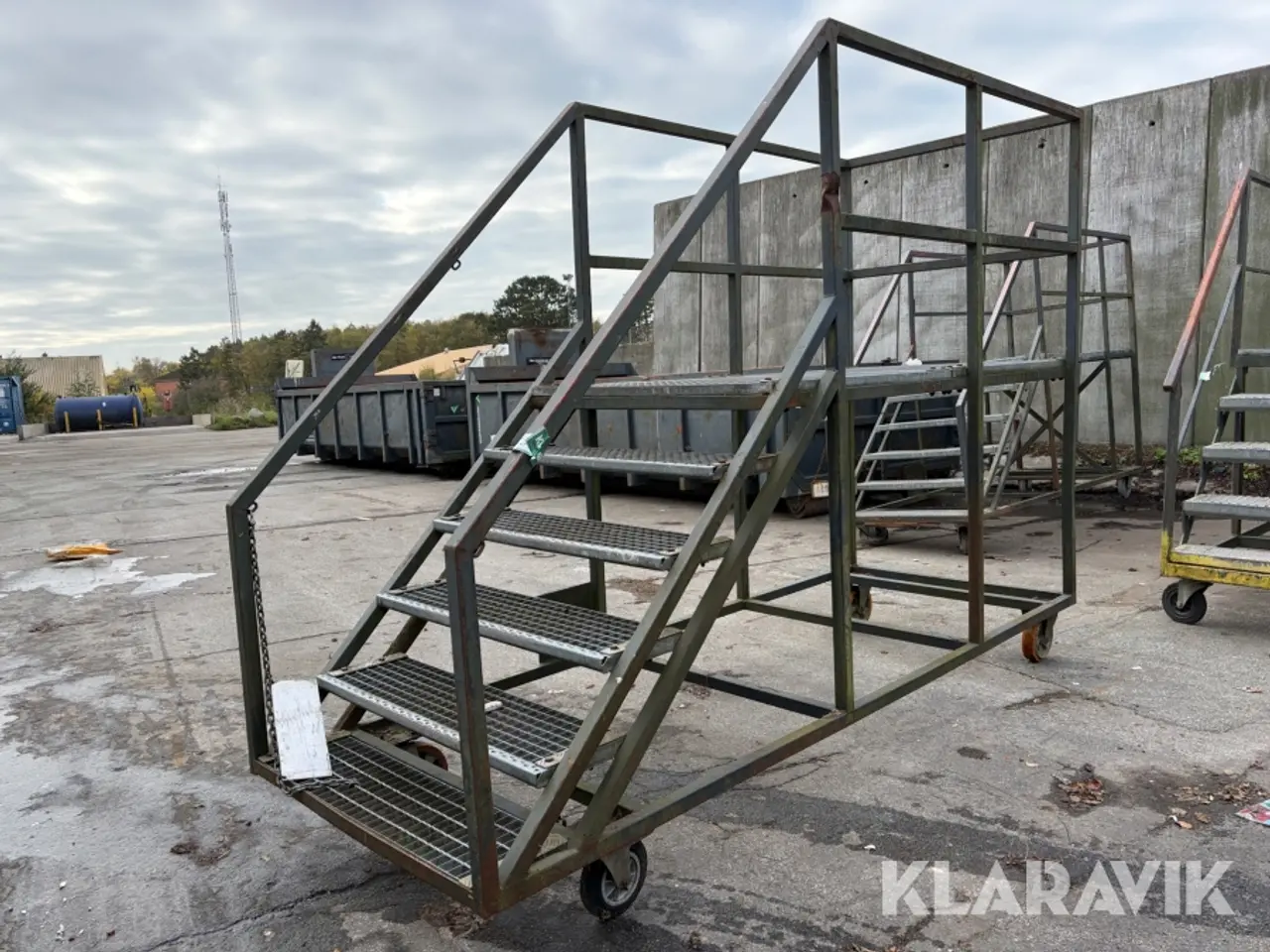Billede 1 - Arbejdesplatform med trapper 1 styk