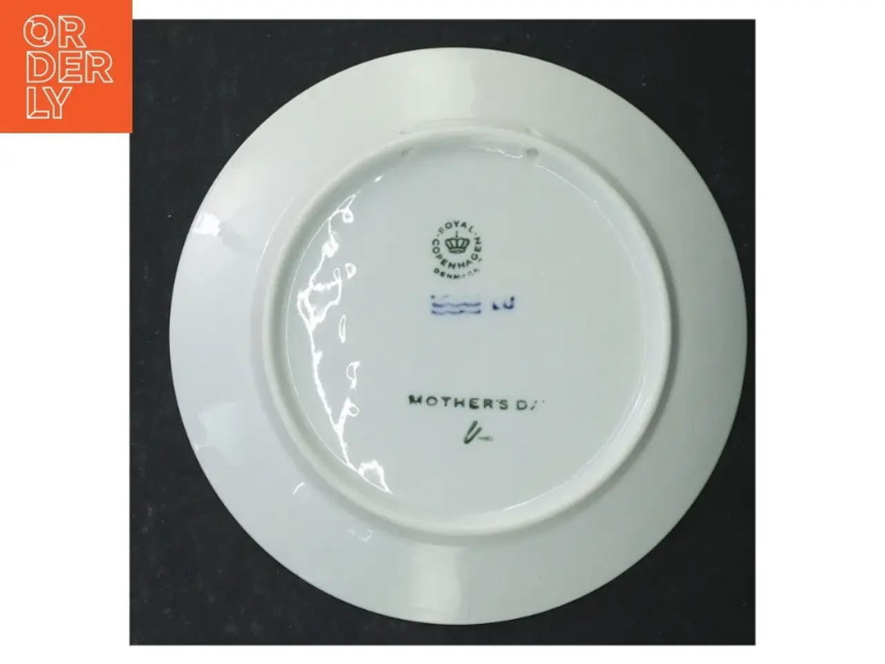 Billede 5 - Royal Copenhagen Mors Dag platter fra Royal Copenhagen (str. Ø. 15 cm. 2 styk)