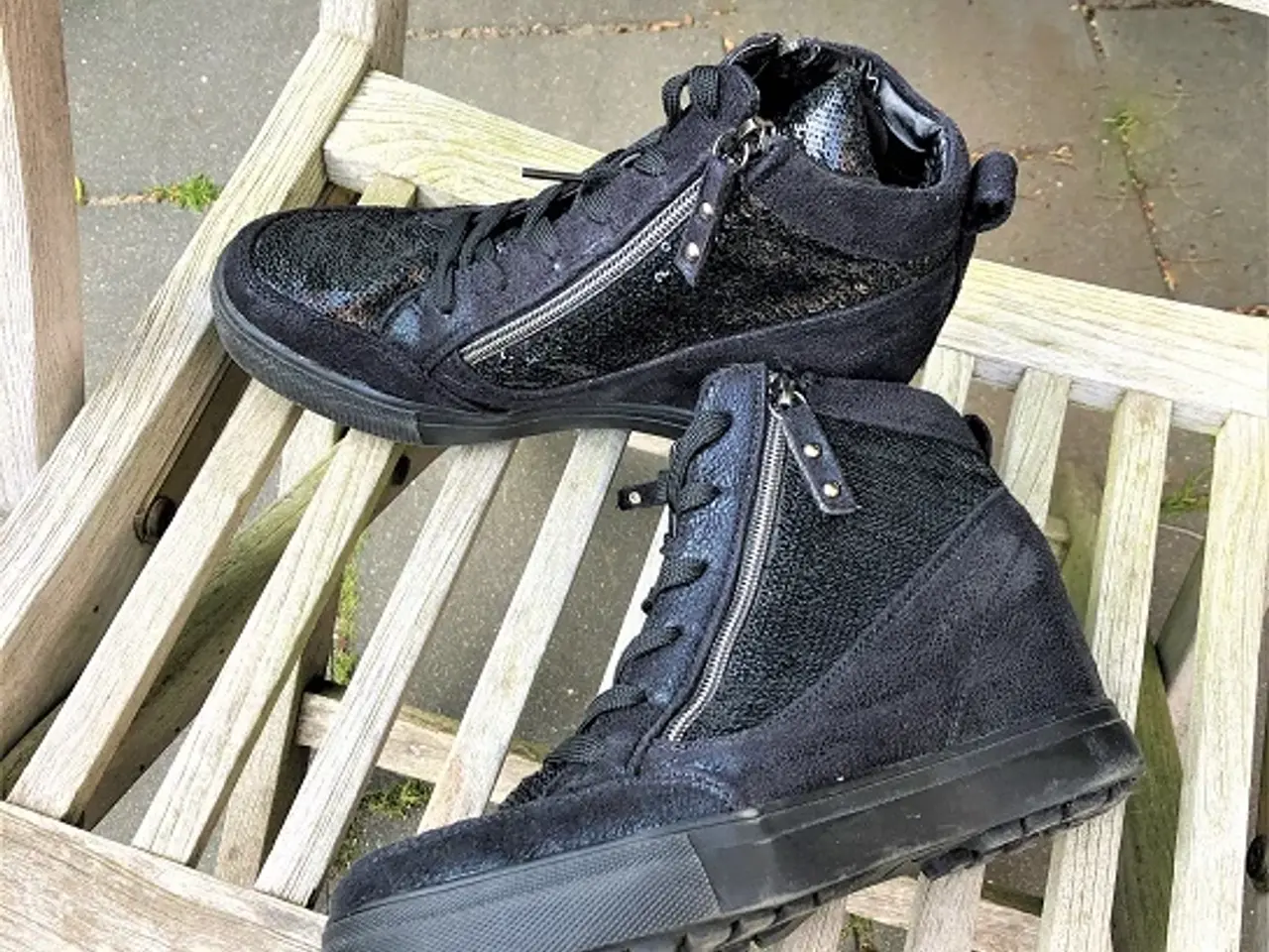 Billede 1 - SNEAKERS med HØJ HÆL - bling og pailletter
