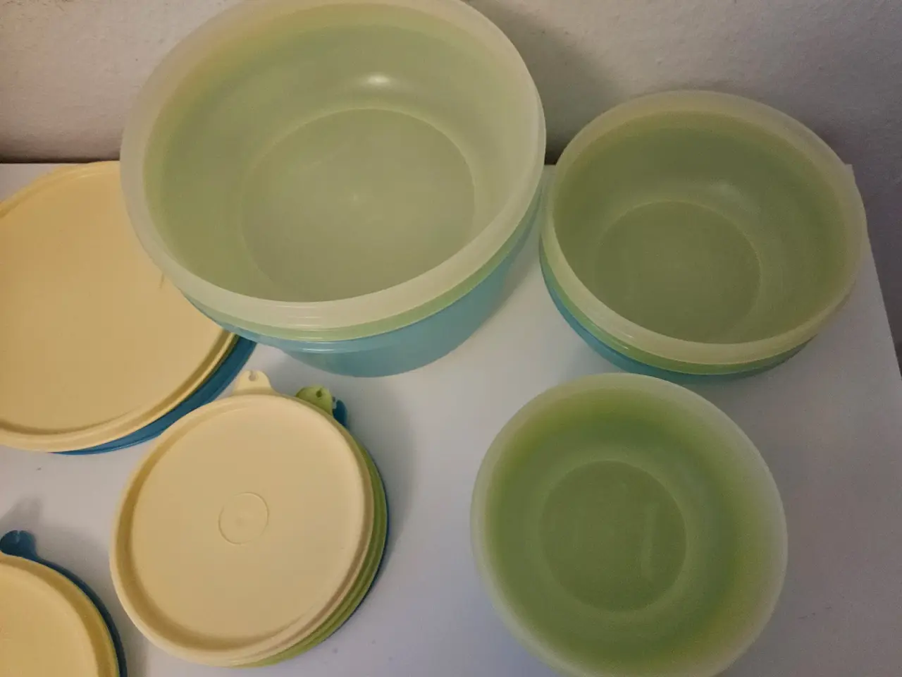 Billede 2 - Tupperware bøtter