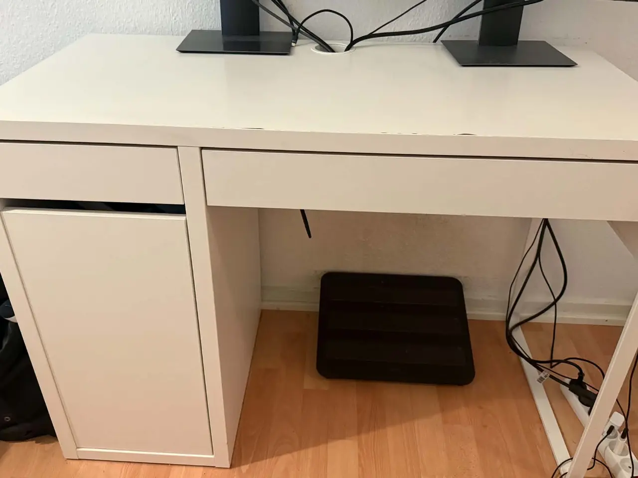 Billede 1 - Skrivebord