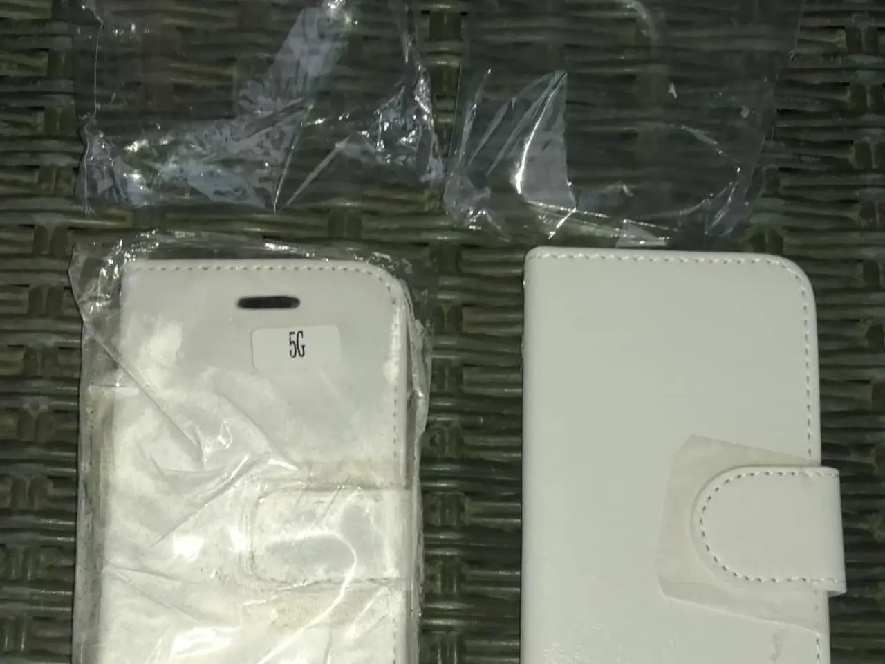 Billede 1 - 2 NYE IPHONE 5/5S/SE COVERS TIL KORT I SKIND