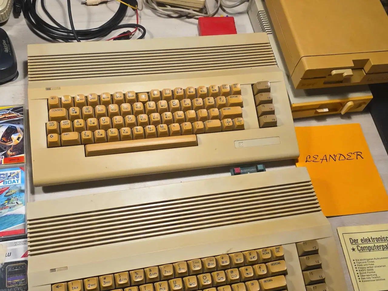 Billede 11 - 2 Commodore 64, Spil og Tilbehør