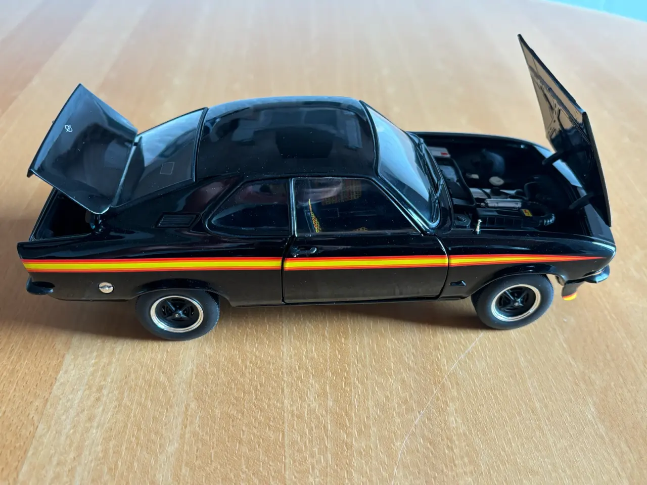 Billede 11 - Opel Manta A 1:18
