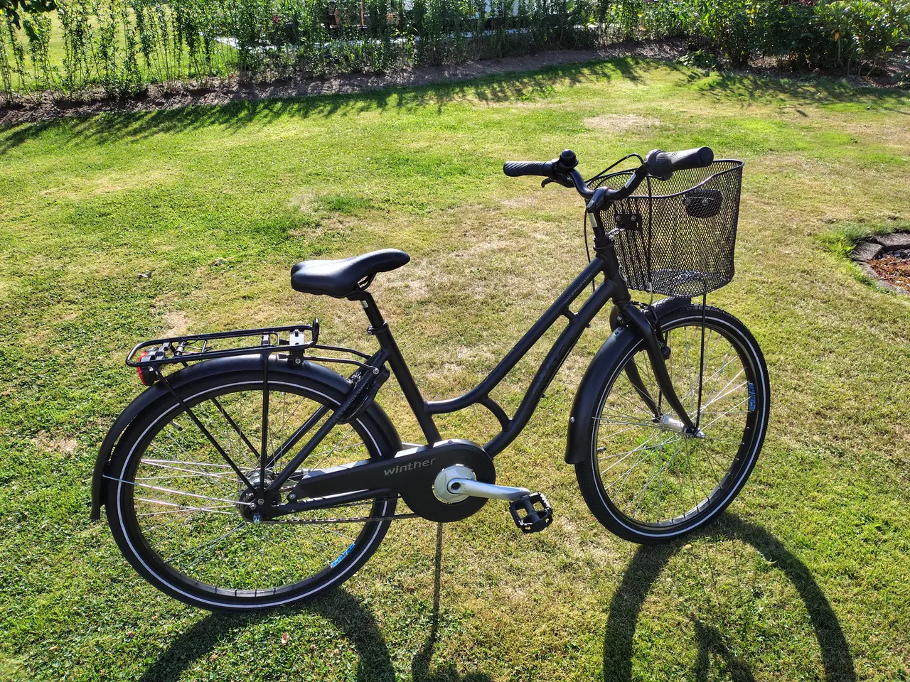 Billede 3 - 24 tommer pigecykel med kurv foran
