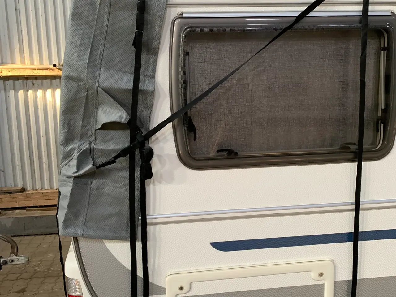Billede 1 - Overtræk til campingvogn, dækker tag,for og bag.