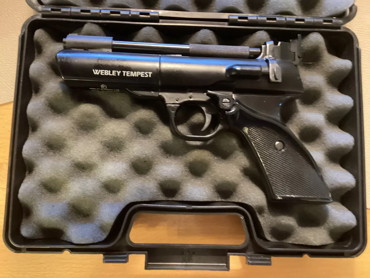 Billede 1 - Luftpistol Webley Tempest