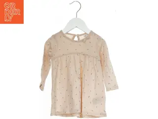 Lyserød kjole med gråt mønster fra H&M (str. 74)