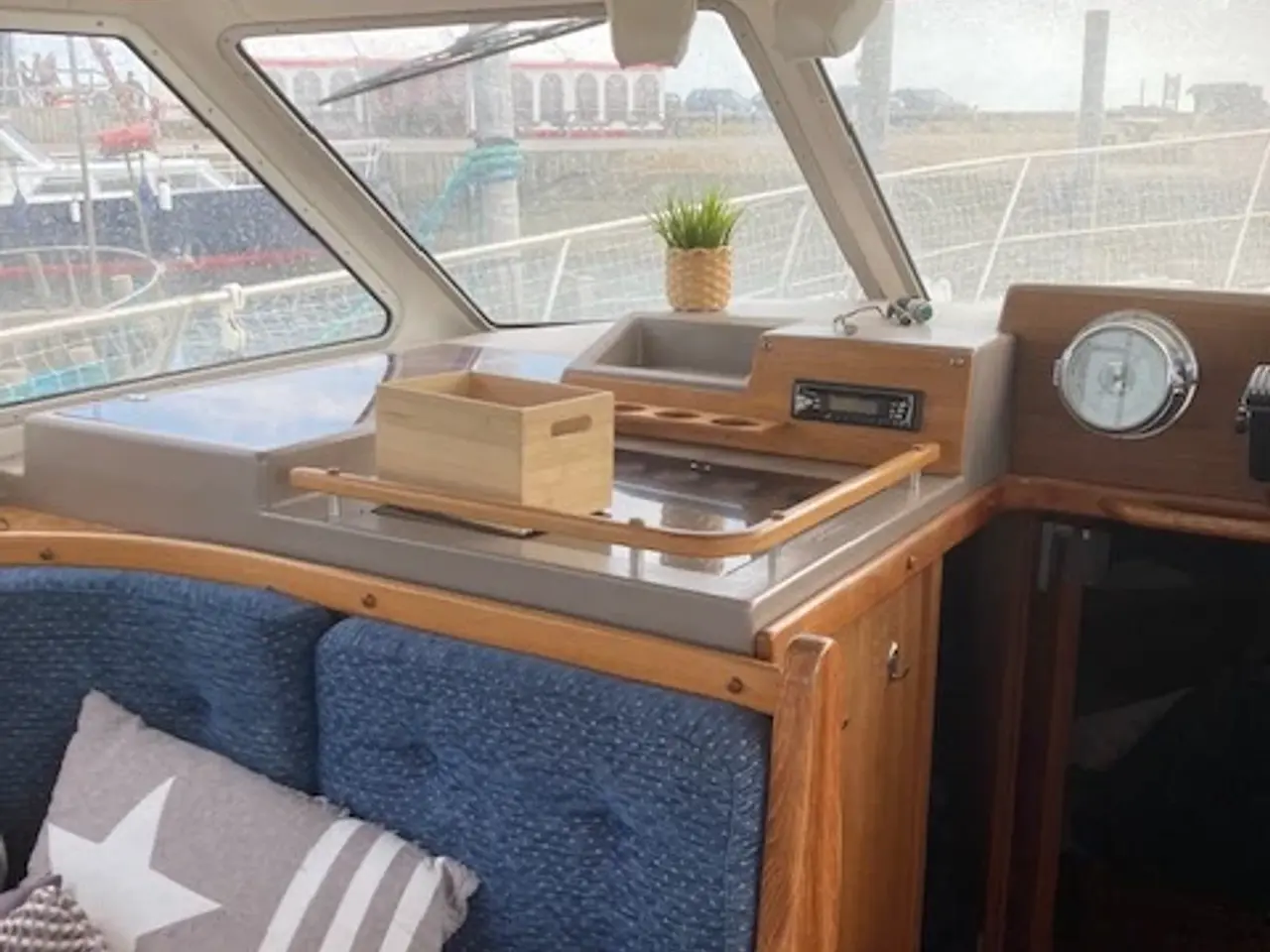 Billede 7 - Nimbus 4000 Motorbåd Med flybridge 