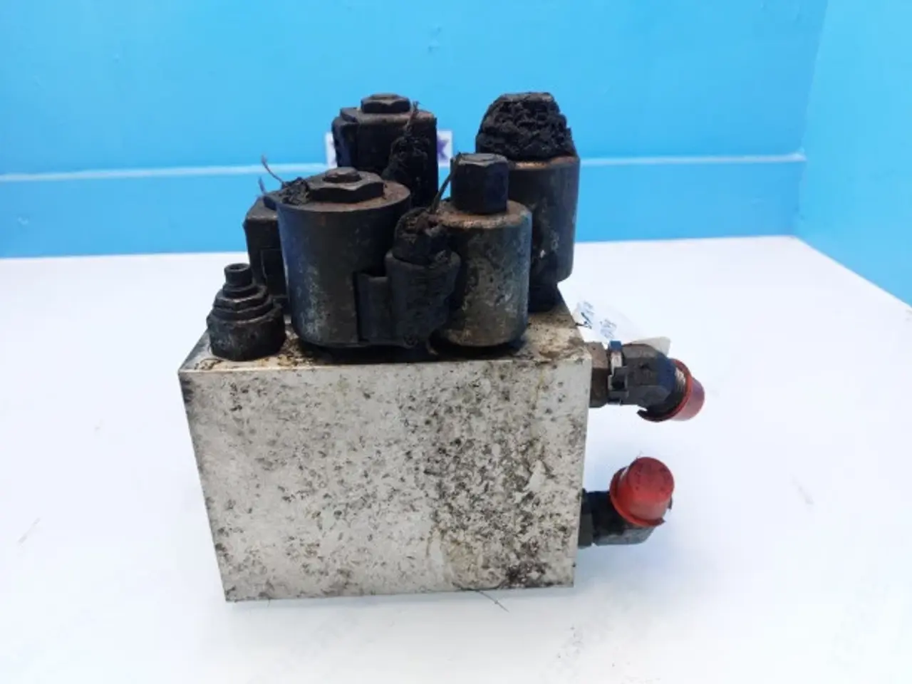 Billede 2 - GEHL AL750 Hydraulik Valve 50315496