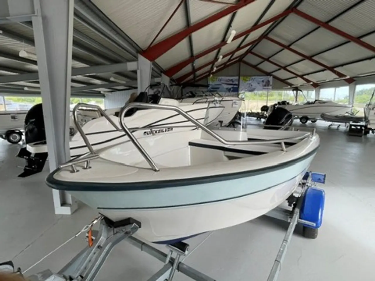 Billede 2 - 4300 med Mercury F30 EFI ELPT samt trailer