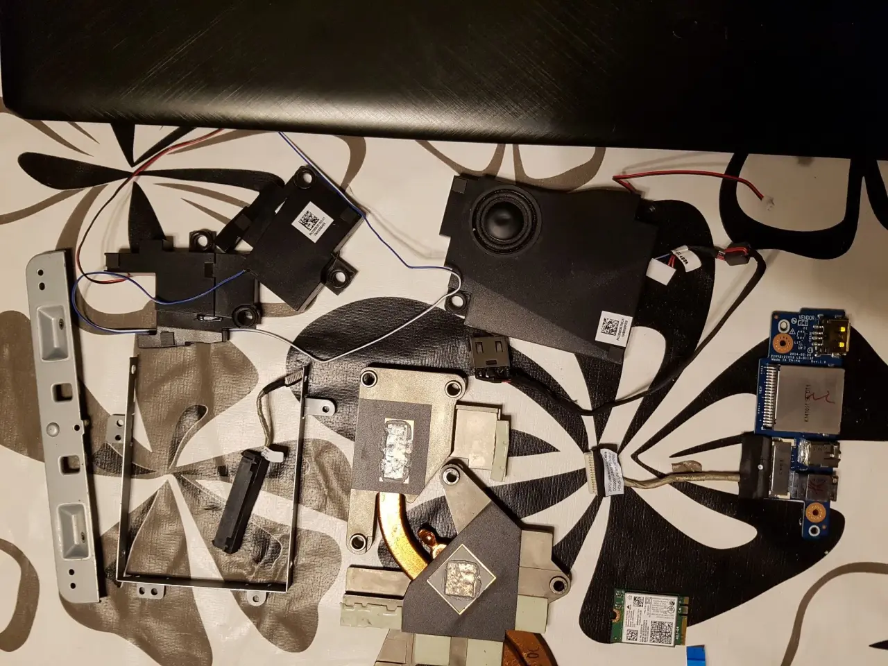 Billede 3 - Reservedele til Lenovo y50!!