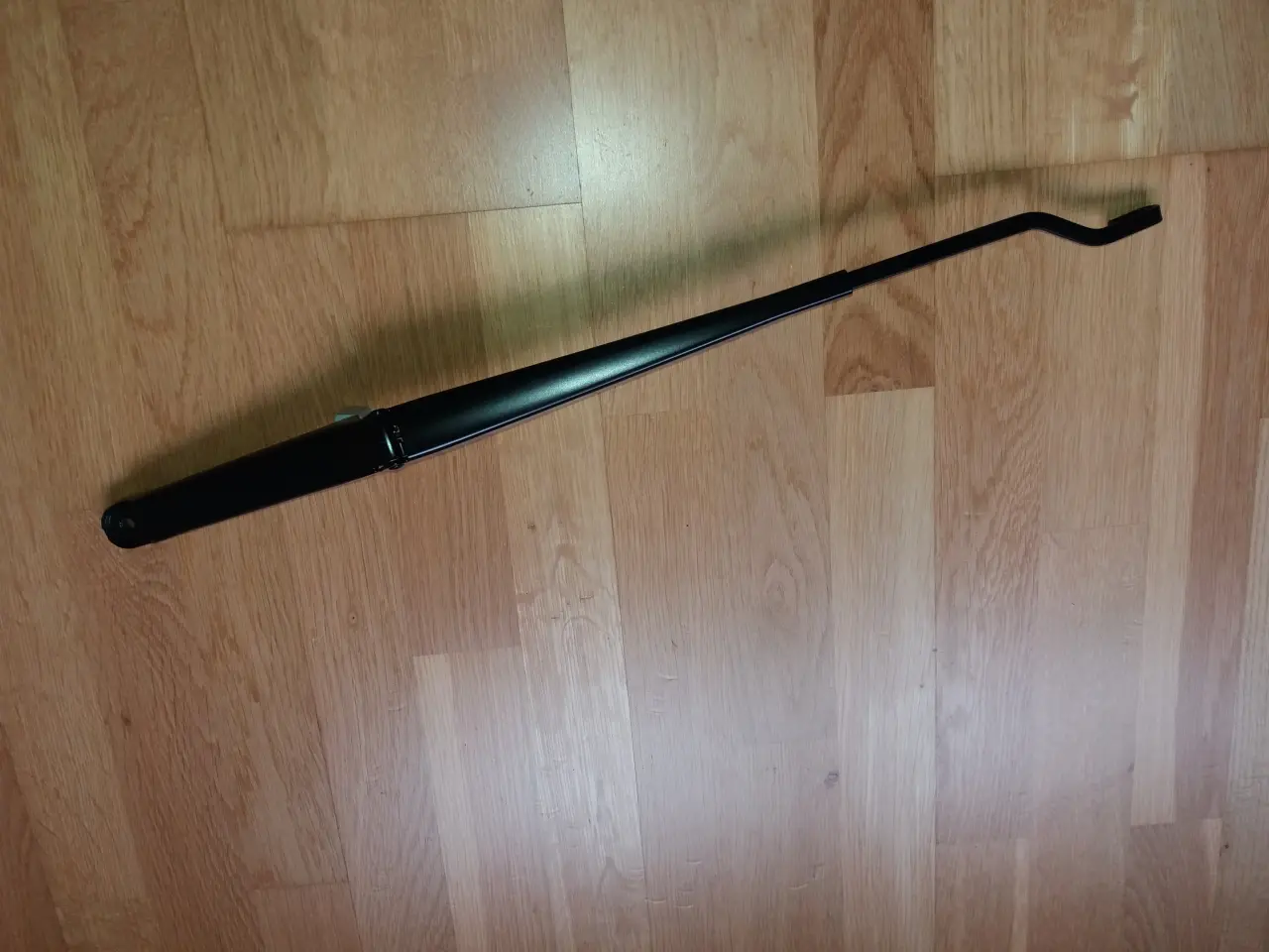 Billede 2 - Viskerarm foran Toyota Avensis