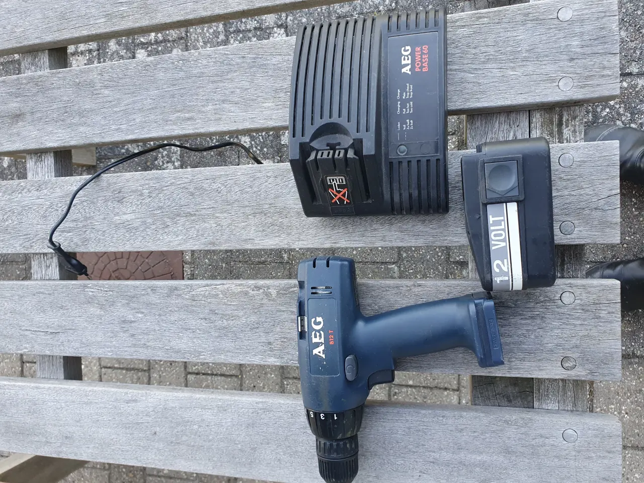 Billede 2 - AEG lader mv.